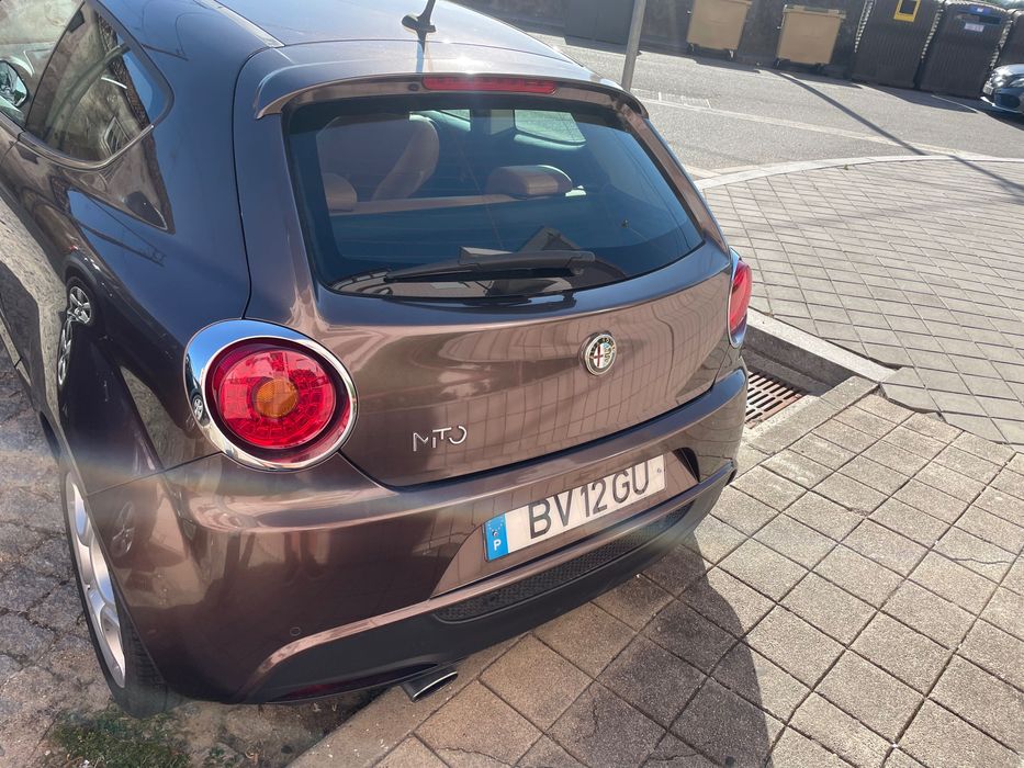 Alfa Romeo mito em ótimo estado