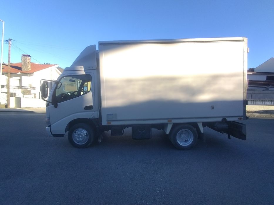 Toyota Dyna [M35.25] 3.0L [D-4D] 144HP 》Veículo Isotérmico Frigorífico