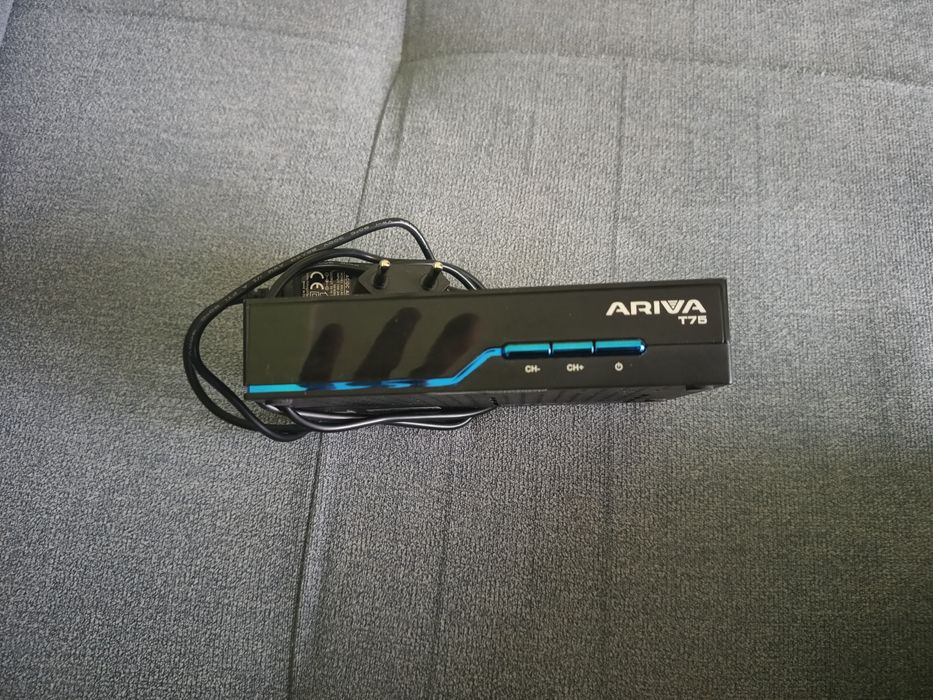 Telewizor Panasonic 32 całe + dekoder Ariva T75