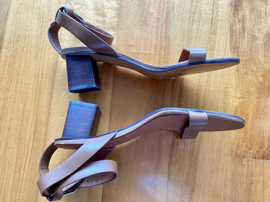 Sandalias pele castanhas 41 novas