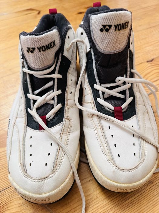 Buty do tenisa Yonex Ergoshape, stan idealny