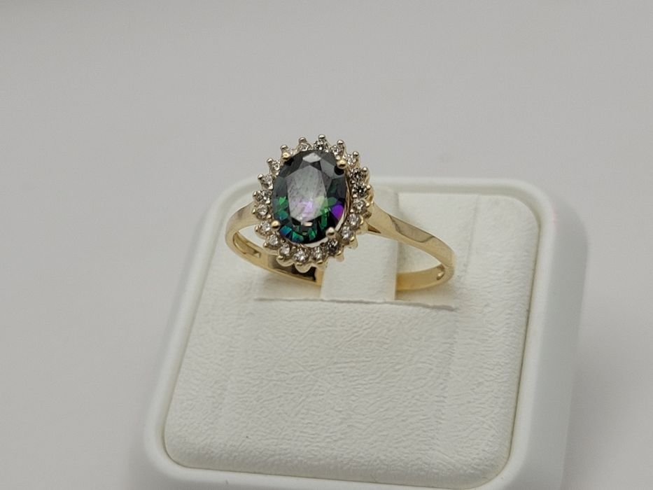 Nowy złoty pierścionek złoto próby 585, cyrkonie ocechowany rozmiar 20