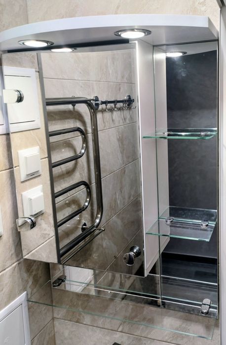 Шафа дзеркальна з підсвіткою для ванної кімнати