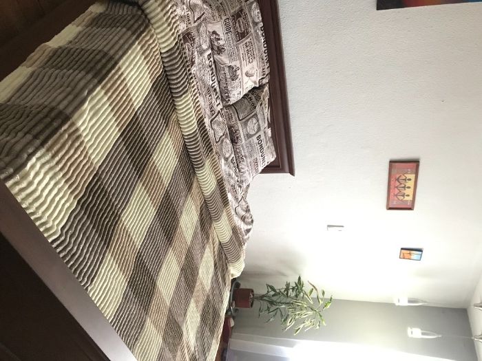 Центр. Шептицького. 1-к. Звітні документи. Квартира подобово