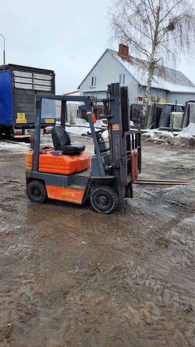 Wózek widłowy Toyota 5FG15 2003r