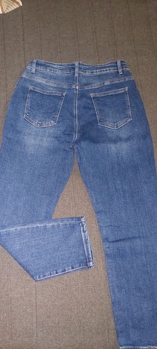 Damskie jeansy boyfrendy