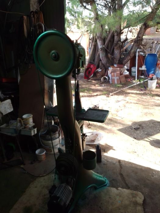 Maquina de cozer solas