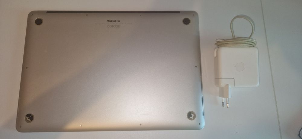 MacBook Pro 15" Retina (Mid 2014) – i7 2.2GHz / 16GB RAM