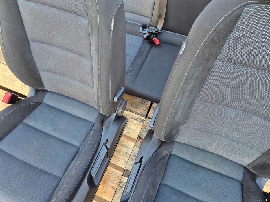 Wnętrze Fotele Kanapa Alcantara Welur VW GOLF 6 VI /5 Hatchback Europa