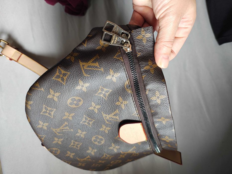Torebka nerka Louis Vuitton