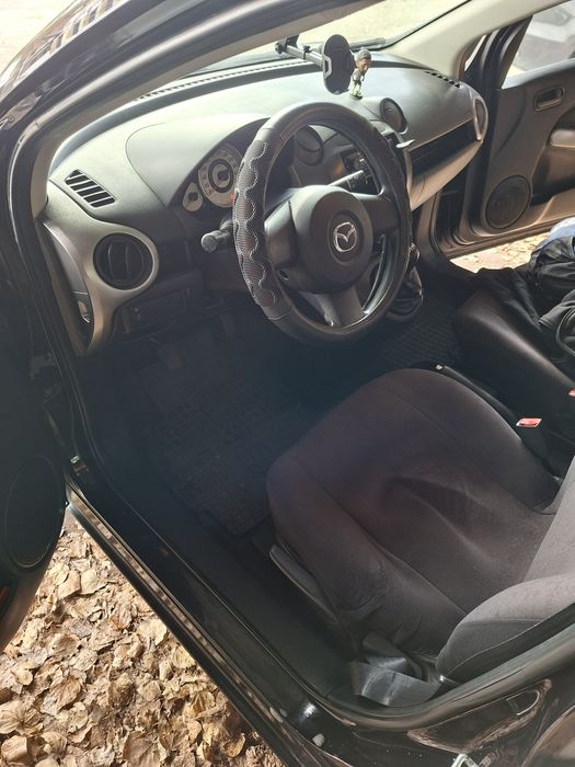 Mazda 2  5D  1.3