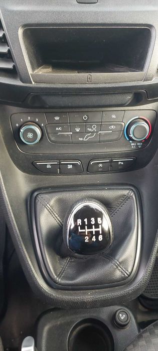 Ford transit conecct em bom estado