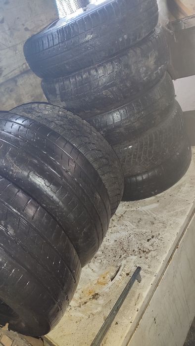 Продам шини  можливо комусь потрібно  зпарувати