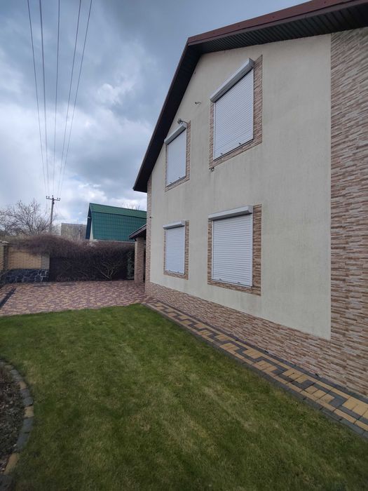 Продаж сучасного заміського будинку з виходом до річки Вільшанка!