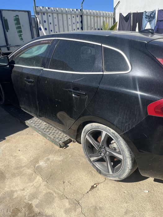 Volvo v40 2013 para pecas completo