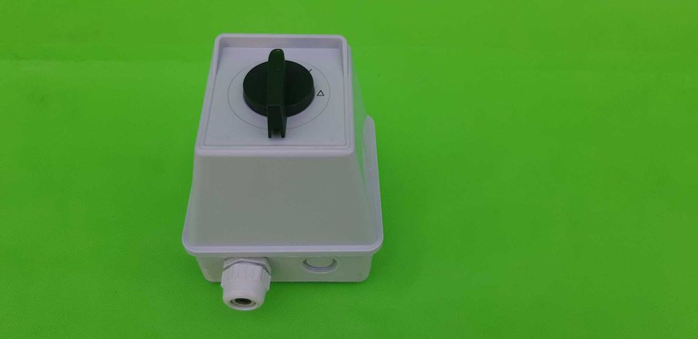 Przełącznik elektryczny trójfazowy gwiazda / trójkąt