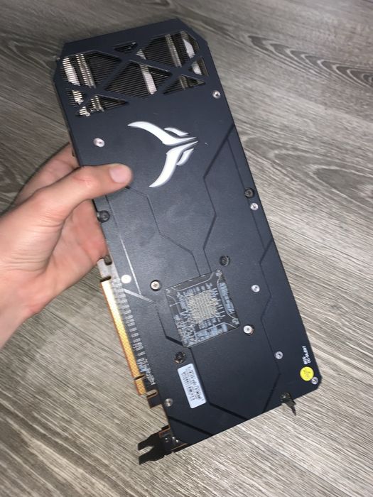 Видеокарта RX 5700 XT