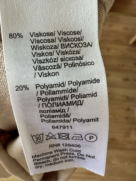 Asymetryczny sweter może być ciążowy świetny skład materiału