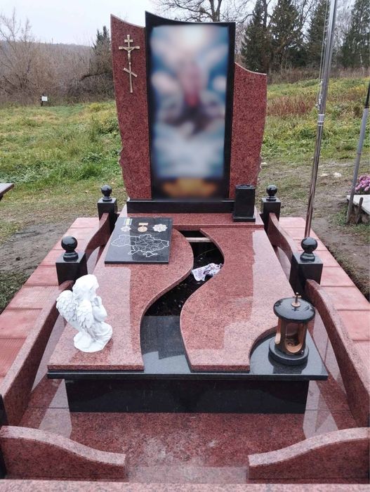 Виготовлення та встановлення памʼятників