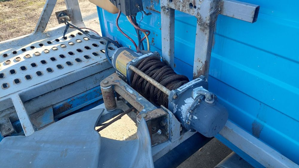 Sprinter MB 2005 рік. 2.7D. вантажний бортовий дубль кабіна.