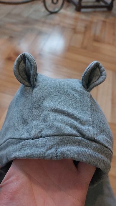 Rozpinana bluza z uszkami na kapturze