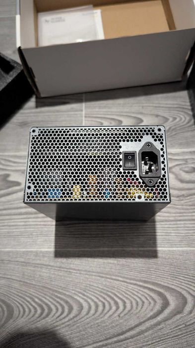 Super Flower Leadex Platinum 850W 80+ Platinum