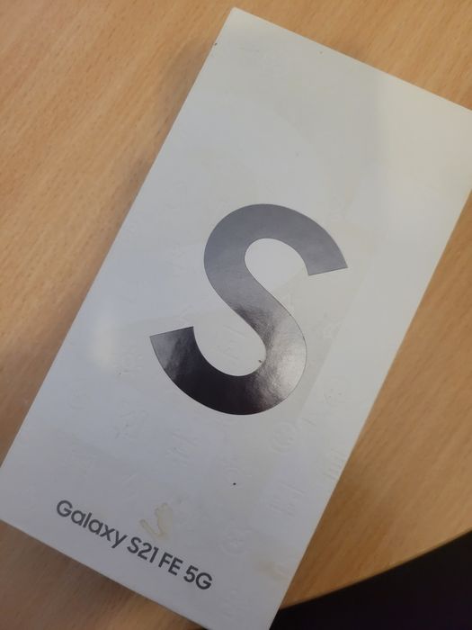 Samsung S21 FE 5G + Papiery