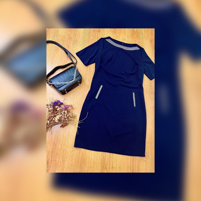 Сукня темно синього кольору