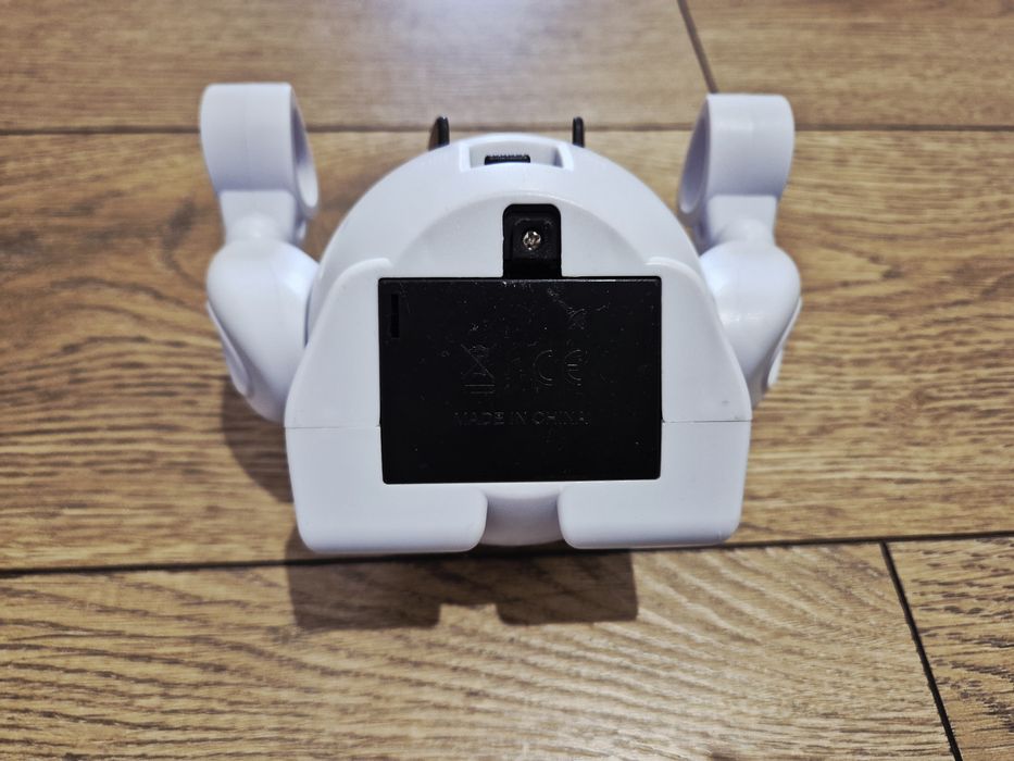 Zabawka interaktywna robot