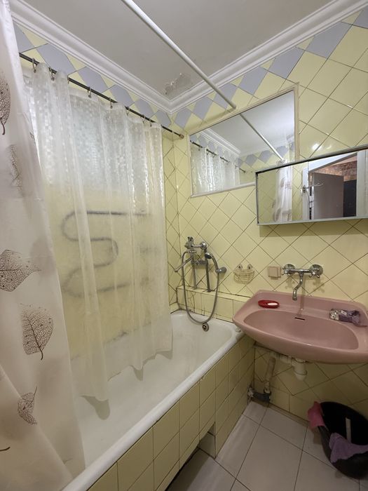 Берестейський пр-кт 18 , м Політехнічний інстирут Продаж  3к , Держпрограми Без %