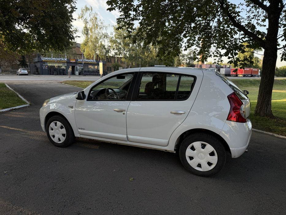Продам  Sandero 1.4 газ/бензин