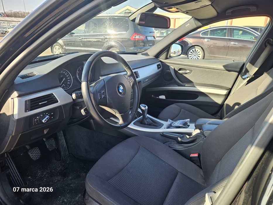 BMW E91 318i rocznik 2011