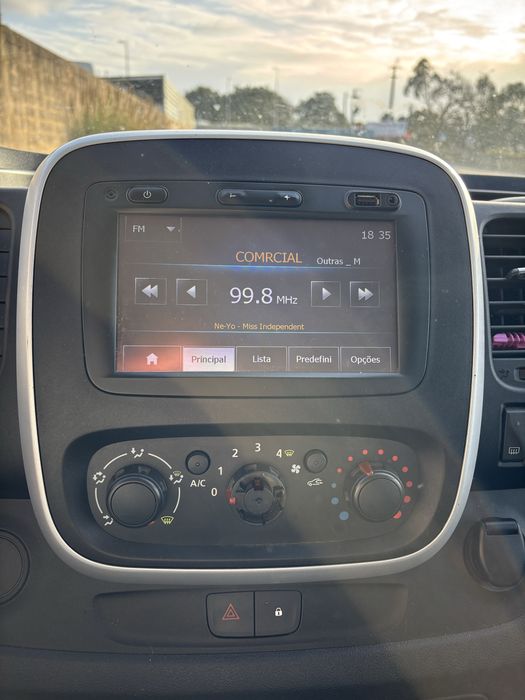 Renault Trafic longa 3 lugares