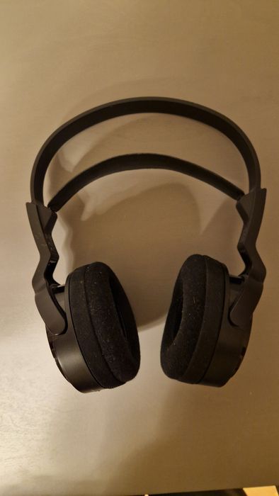 Telewizor, DVD, słuchawki bezprzewodowe