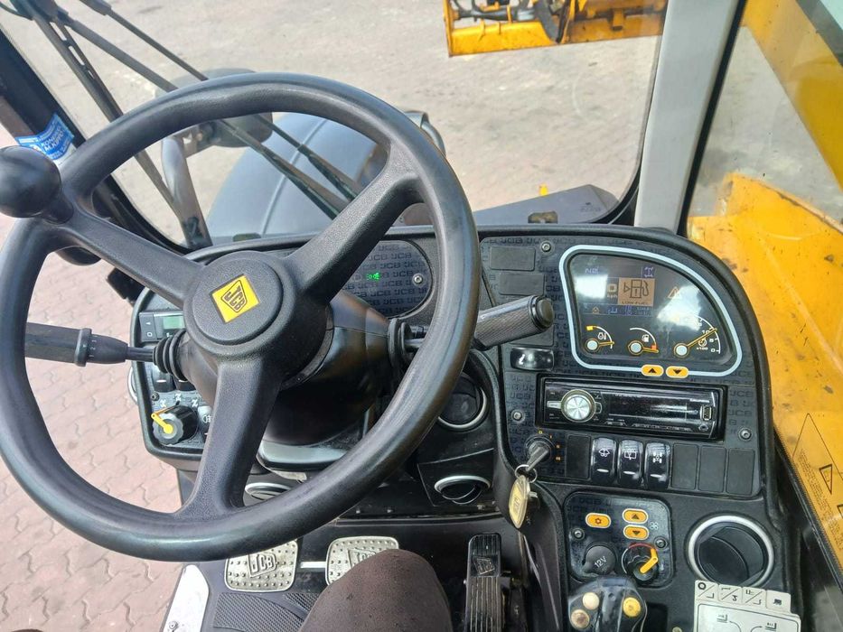 Ładowarka teleskopowa JCB