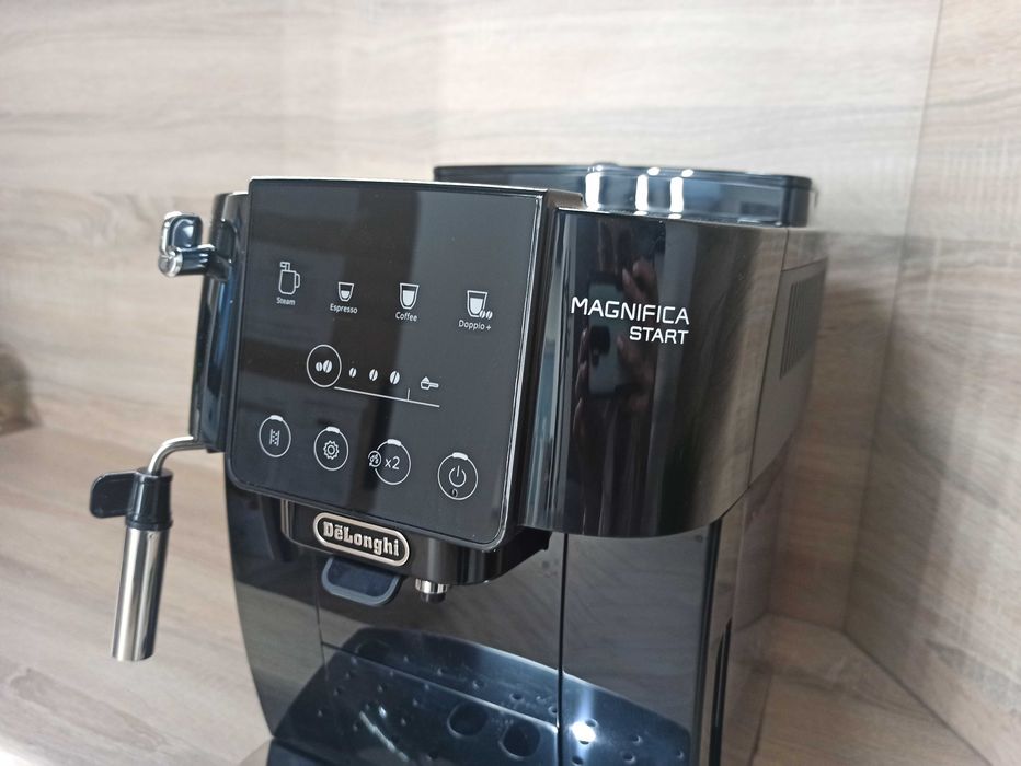 Ekspres do kawy DELONGHI Magnifica Start ECAM220.21.B