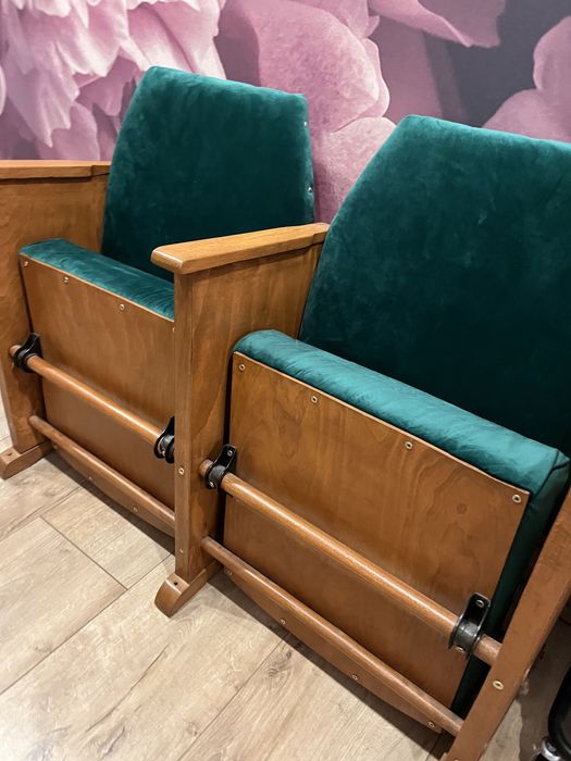 Fotele stare odrestaurowane