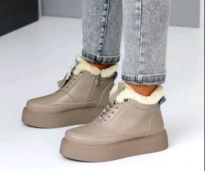 Жіночі черевики ботинки бежеві шкіряні зима