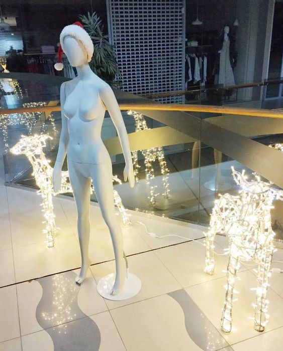 Новорічний подарунок жіночий єлегантний манекен від ATREZZO(Barcelona)