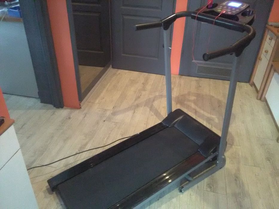 Bieżnia do rehabilitacji i biegania