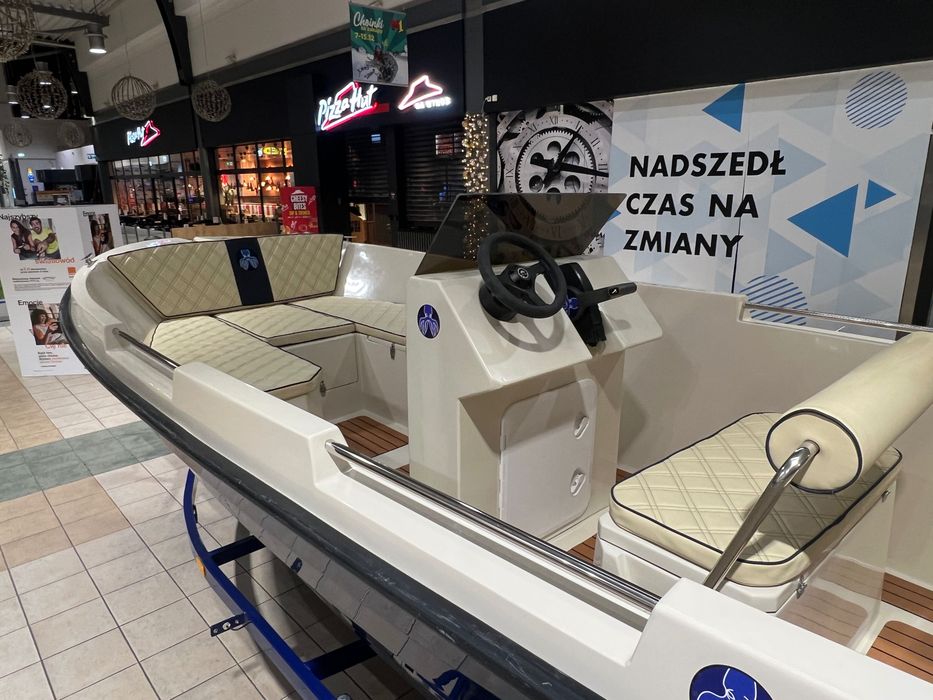 NOWA Łódź Motorowa Kraken 520 Sunbay Open Konsola Motorówka
