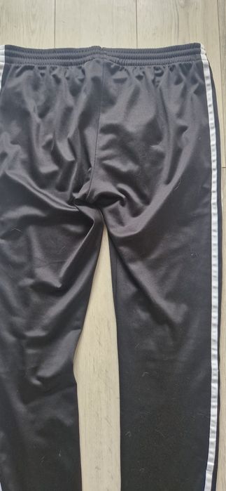 Adidas  M.         .
