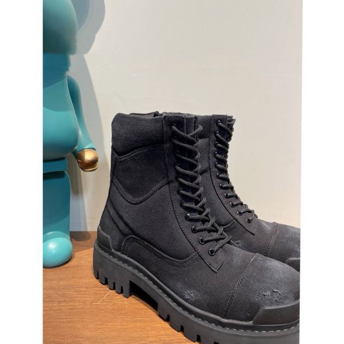 Ботинки balenciaga strike  баленсиага