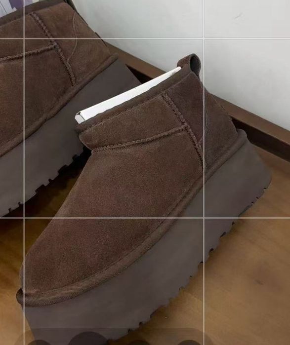 Угі. UGG . Нові в середині овчина