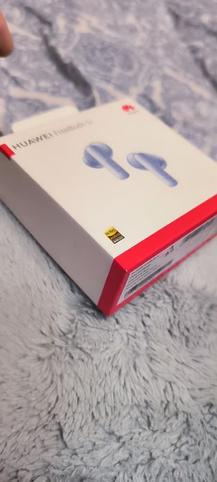 Huawei freeBuds 5i  в дуже доброму стані