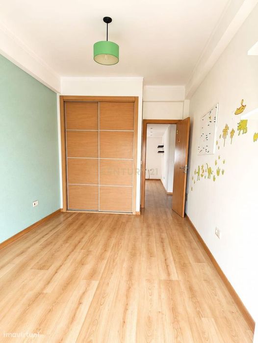 Apartamento T3 em Santo António da Charneca, Barreiro
