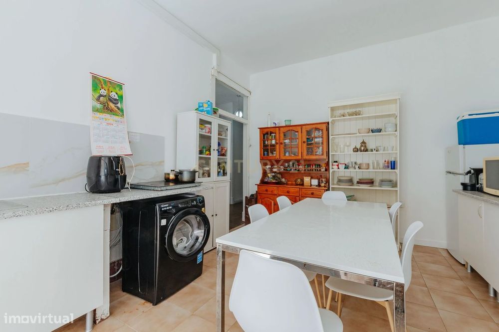 Apartamento T6 na Rua Alexandre Herculano - Oportunidade Única