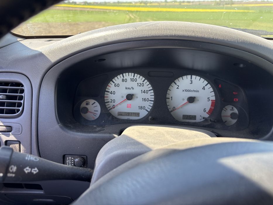 Nissan navara d22 mechanicznie dzwon!!