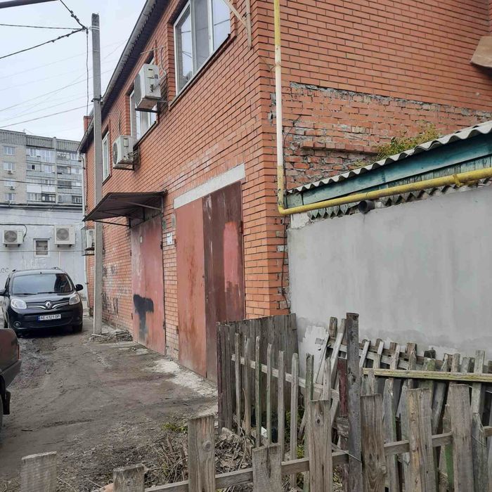 Срочно продам 3-к на землі в центрі під бізнес