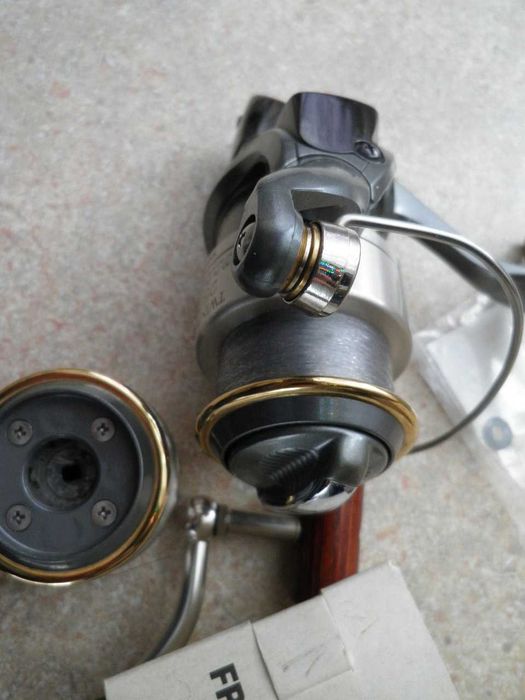 kołowrotek Shimano Twin Power 2500 F